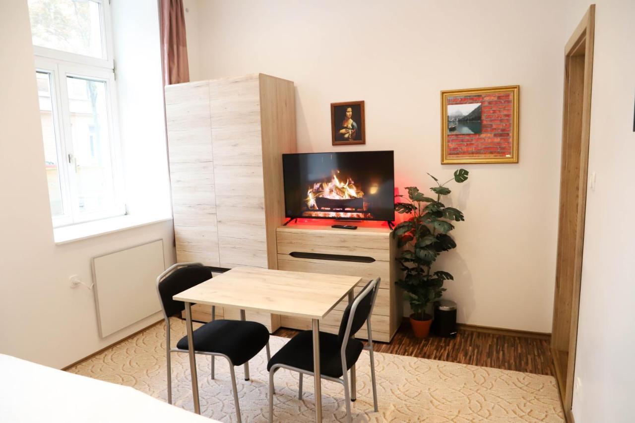«Go West» Guest Rooms เวียนนา ภายนอก รูปภาพ